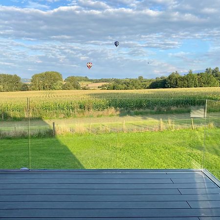 Stunning Modern Home Set In Beautiful Grounds. Bath Buitenkant foto